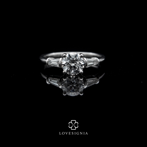 Solitaire Ring Setting Flanked Band