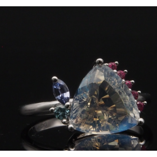 Bespoke Jewels 183254