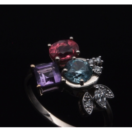 Bespoke Jewels 182516