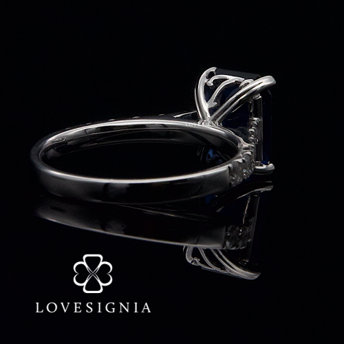 Bespoke Engagement Ring 184362