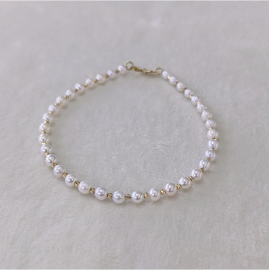 SALE! The Lustrous Classic Pearl Bracelet 4