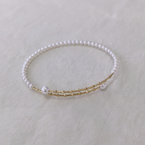 SALE! The Lustrous Classic Pearl Bangle 2