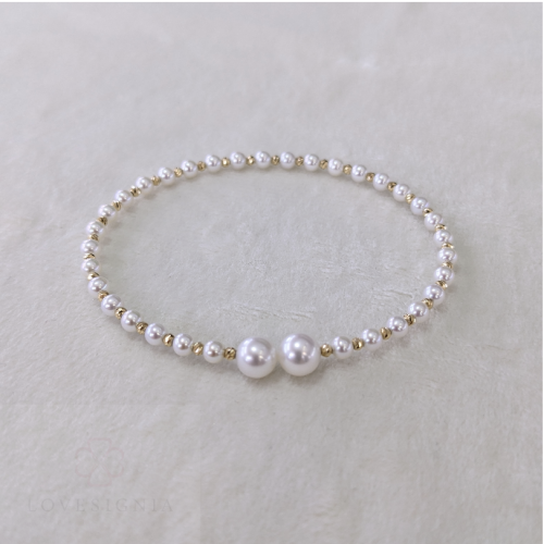 SALE! The Lustrous Classic Pearl Bangle 1